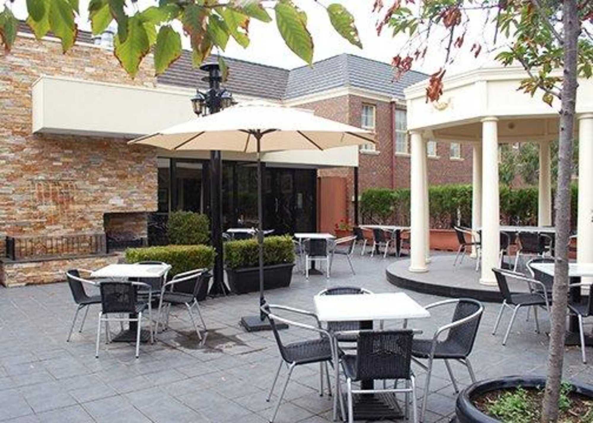 Canterbury International Hotel Forest Hill Facilities photo